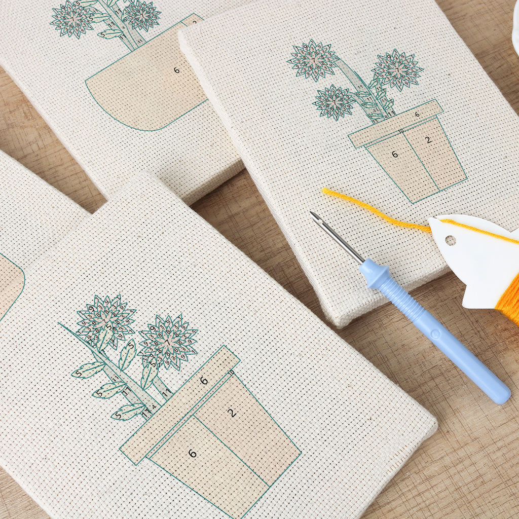 Floral Plants 4 | Mini Punch Needle Kit